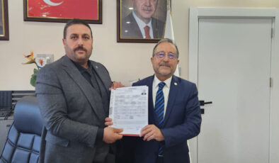 Halis Bayramoğlu Edremit Belediye başkan aday adaylığı müracaatını yaptı